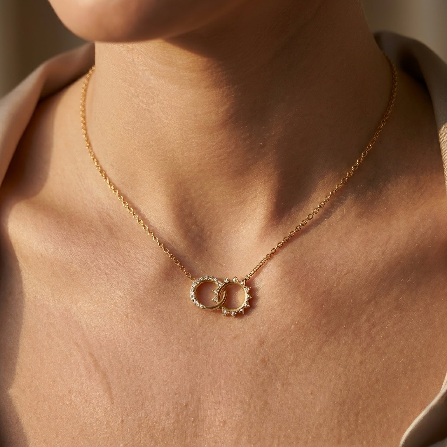 Goldhalskette | Sonne & Mond Motiv | IGI-zertifiziert | Lab-grown Diamant | 14k Gold | Lunevya