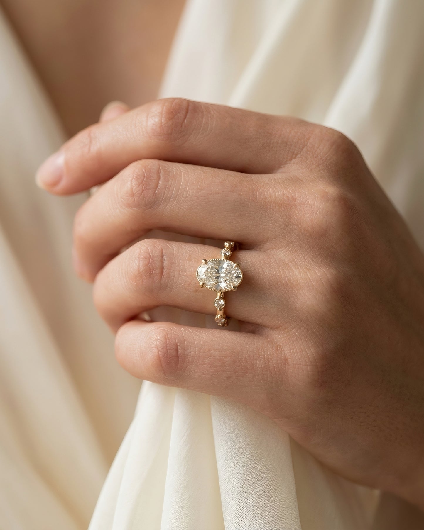 Ovaler Verlobungsring | 2.0 - 4.0 ct | Lab-grown Diamant | 14k Gold | Lunevya