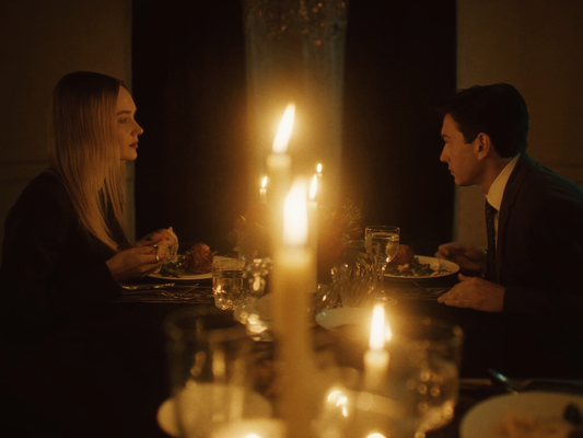 Candle-Light-Tisch für zwei als Idee für einen Heiratsantrag