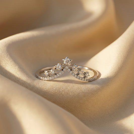V-shaped Diamond Tiara Ring | 14k Gold | Lab-grown Diamonds | Lunevya