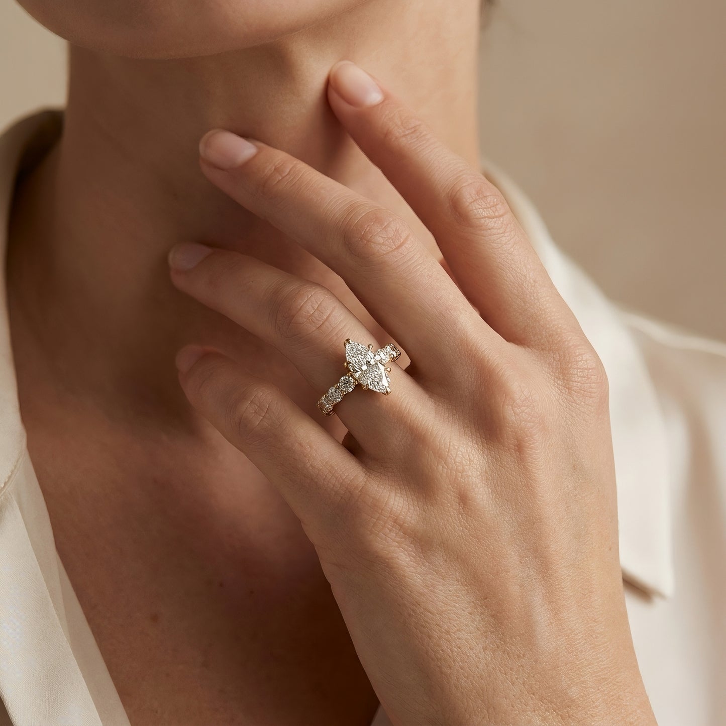 Marquise-Cluster Verlobungsring | 2.0 - 4.0 ct | Custom Design | 14k Gold | Lunevya