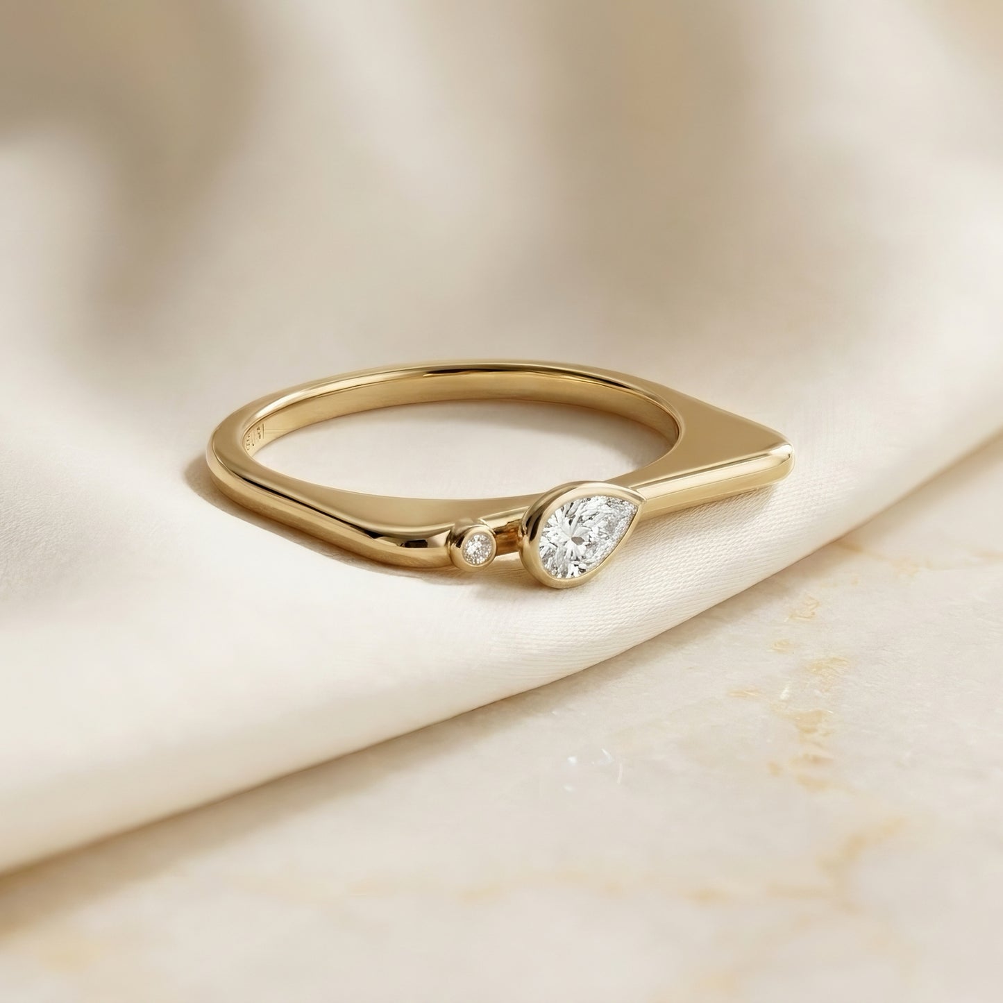 Lunevya Bague en diamant délicate | Taille poire | Design personnalisé | Or 14 carats