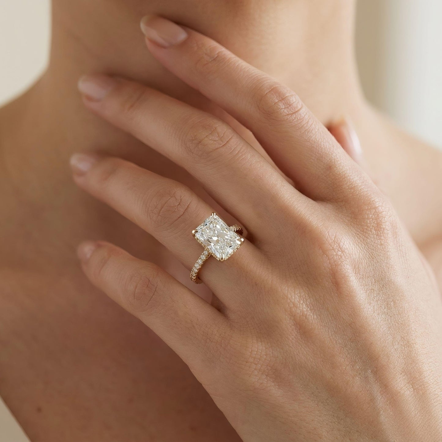 Radiant-Solitär Verlobungsring | 5.0 Karat | Lab-grown Diamant | 14k Gold | Lunevya