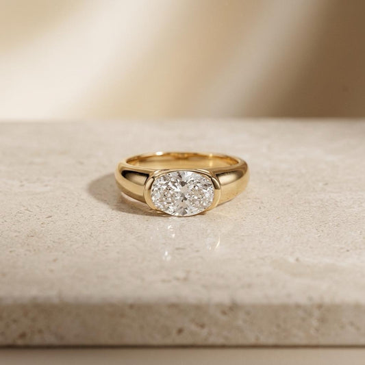 Oval-Solitärring Signet | 1,50 ct Labordiamant | Bezel-Setting | 14k Gold – LUNEVYA