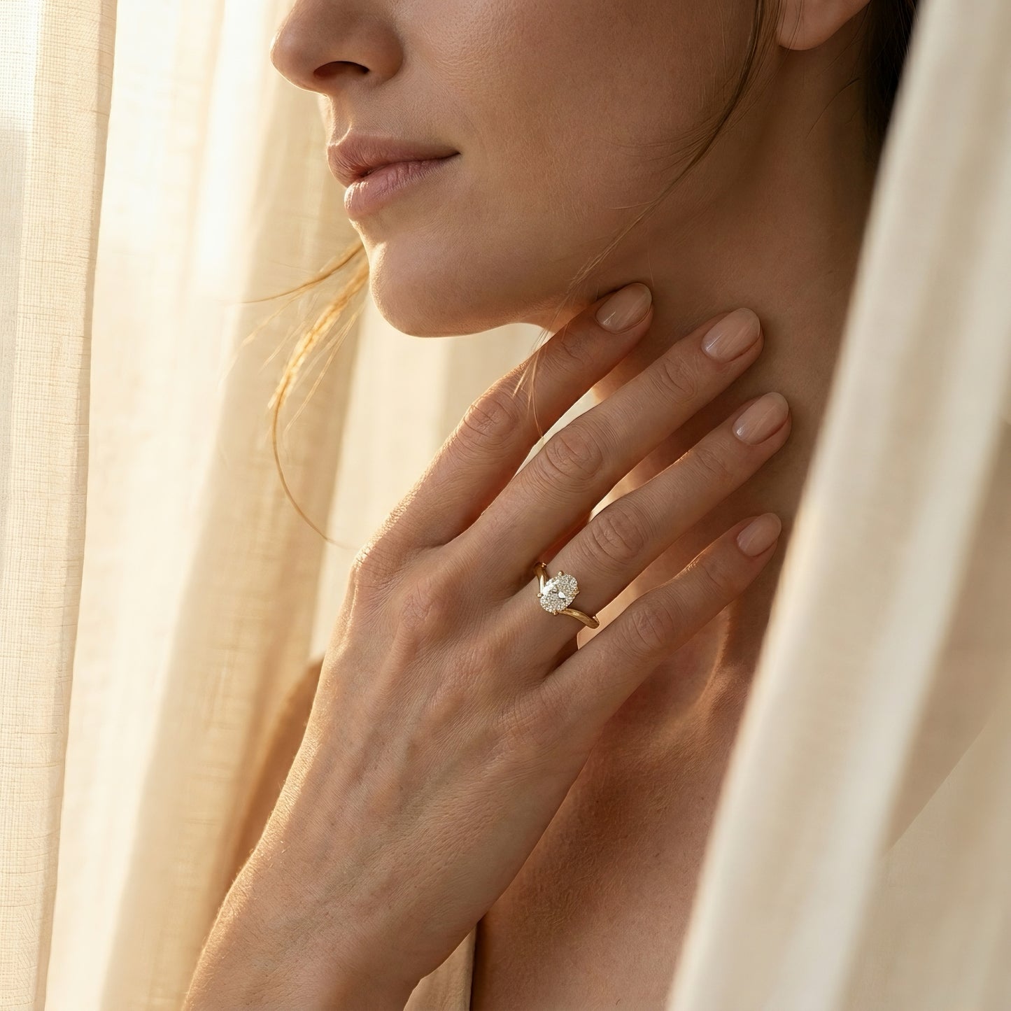 Ovaler Solitär-Ring | 3.0 ct | V-Design | Lab-grown Diamant | 14k Gold | Lunevya