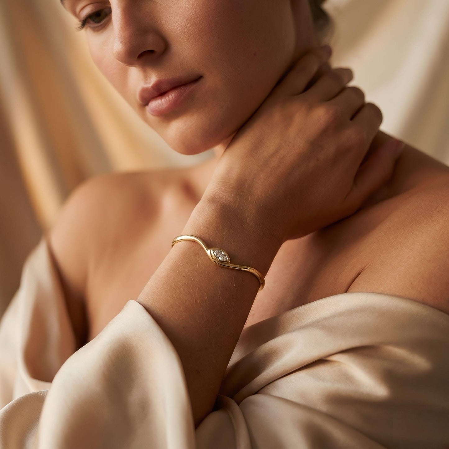 Armreif | Marquise-Schliff Diamant | IGI-zertifiziert | 14k Gold | Lunevya