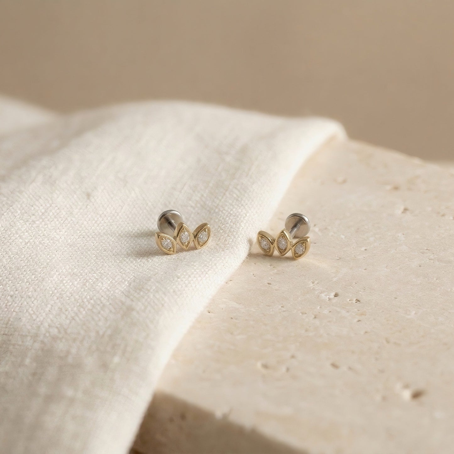 Diamant-Labret | Florales Design | Lab-grown Diamant | 14k Gold | Lunevya