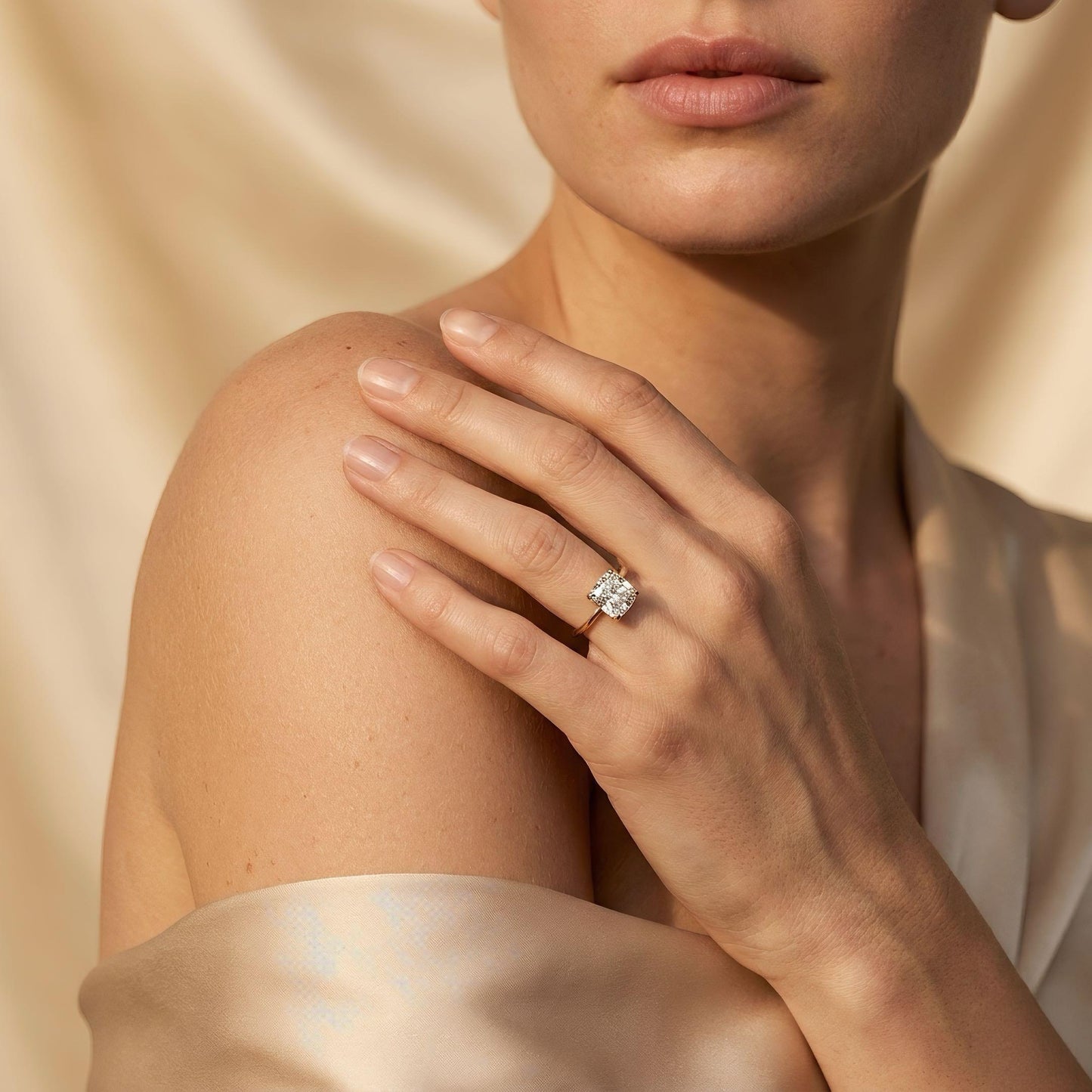 Lunevya Cushion Solitärring | 1.00 – 4.00 ct | 14k Gold
