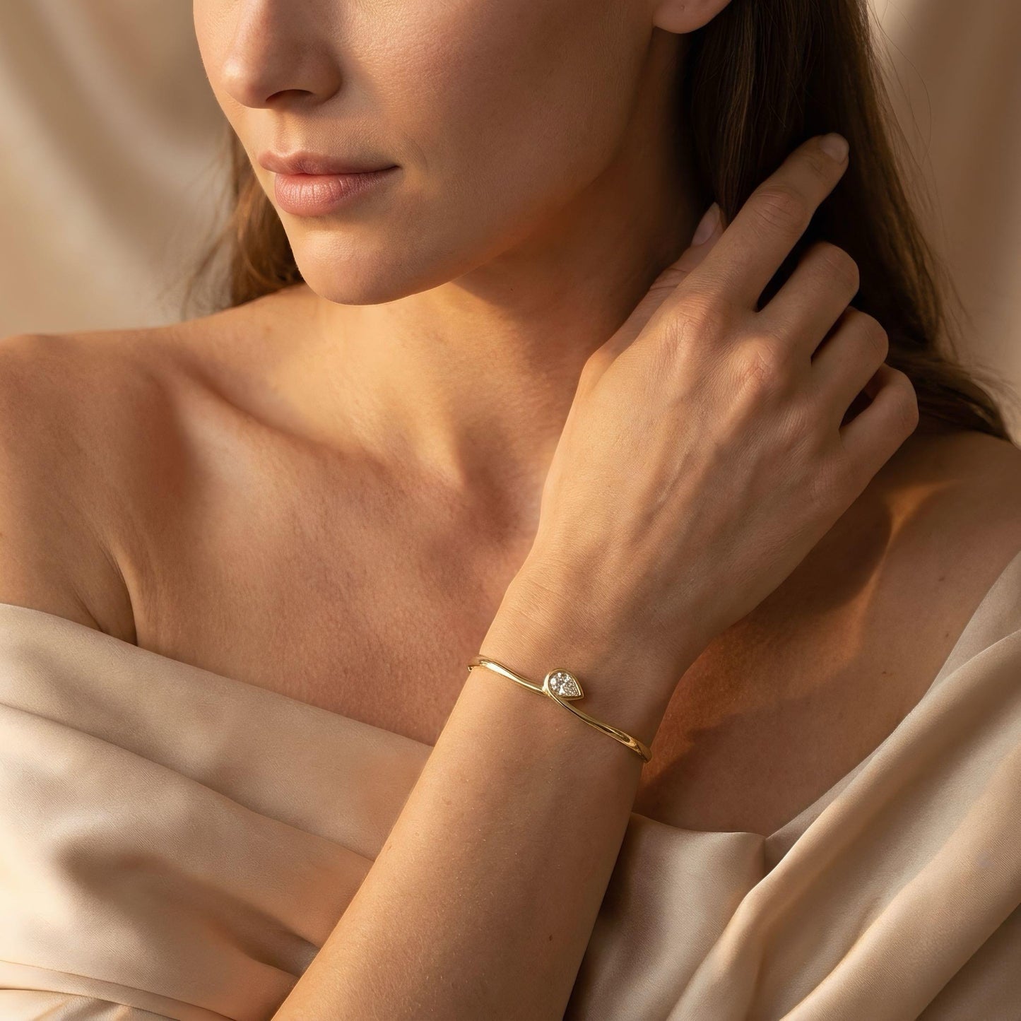 Armreif | Tropfenschliff Diamant | IGI-zertifiziert | 14k Gold | Lunevya