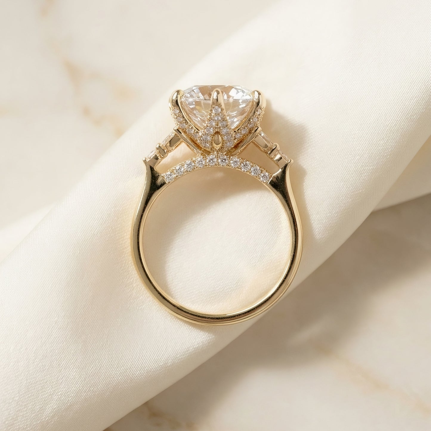 Kronen-Solitär Verlobungsring | 4.0 - 5.0 ct | Custom Design | 14k Gold | Lunevya