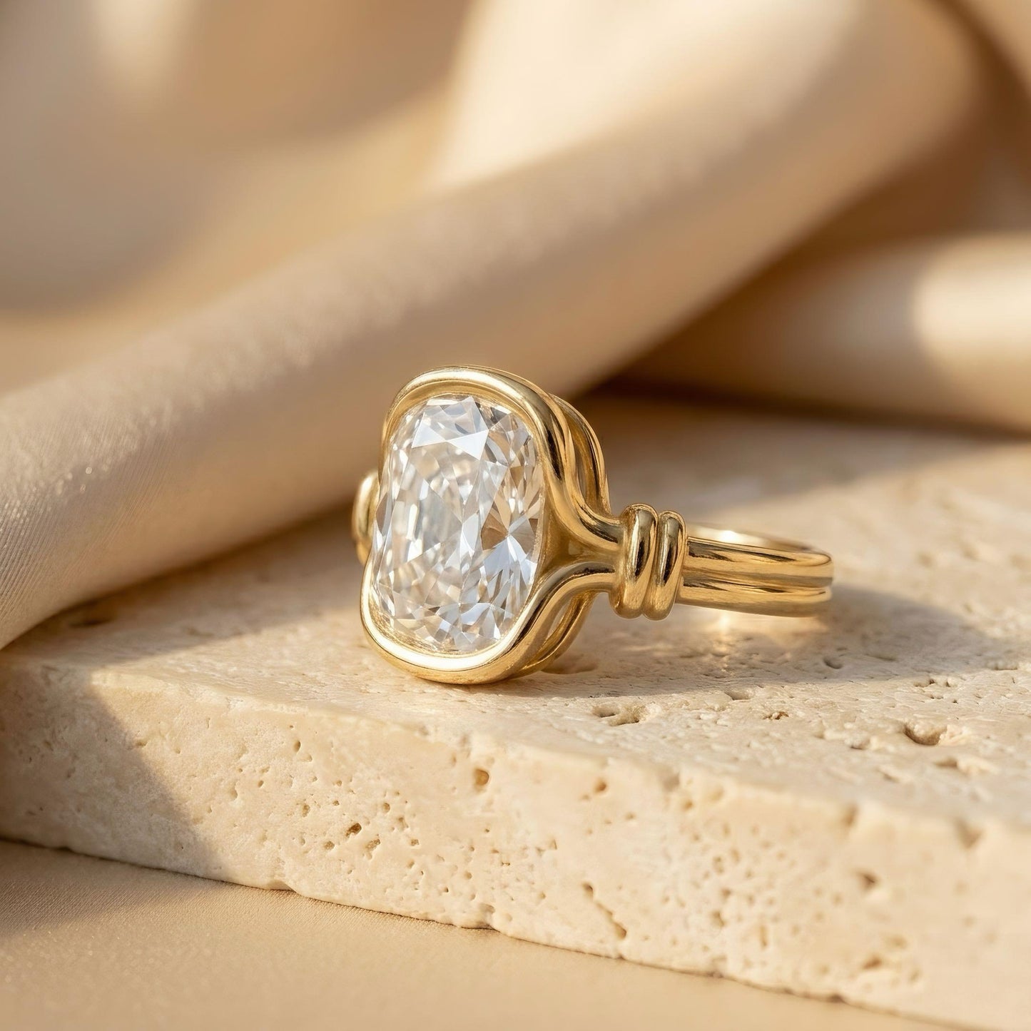Lunevya Cushion Diamantring | 1.00 – 4.00 ct | 14k Gold