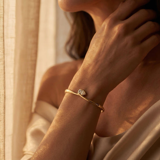 Armreif | Tropfenschliff Diamant | IGI-zertifiziert | 14k Gold | Lunevya