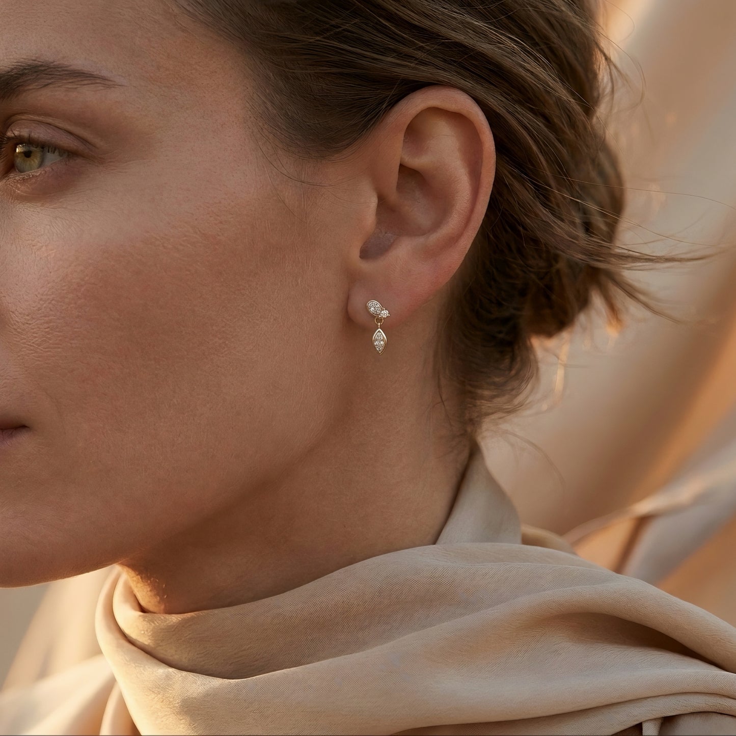 Diamond Pendant | Handcrafted Elegance | Lab-grown Diamond | 14k Gold | Lunevya
