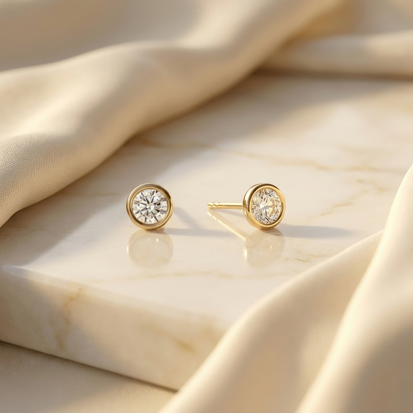 Diamond Stud Earrings | Bezel Setting | Lab-grown Diamond | 14k Gold | Lunevya
