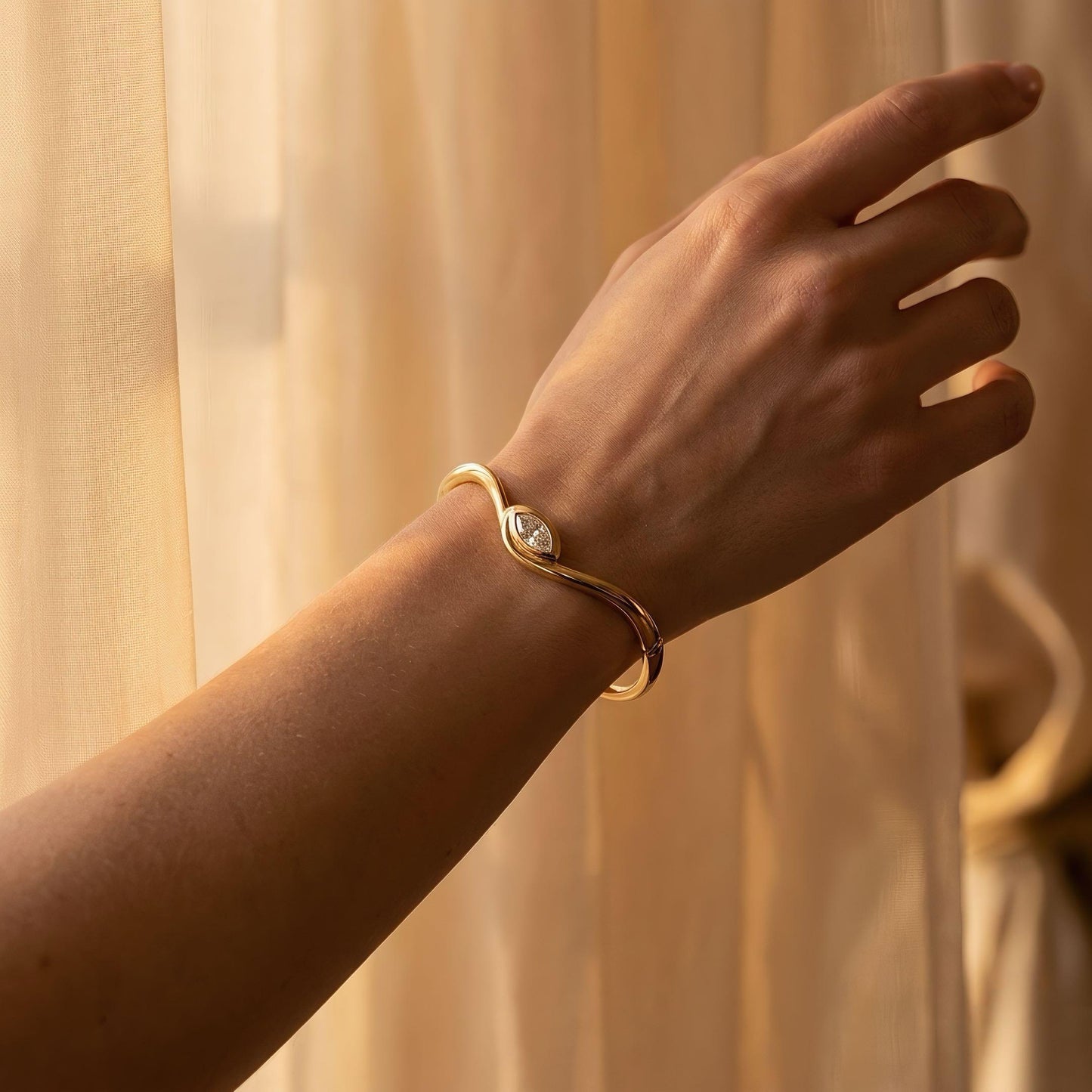 Armreif | Marquise-Schliff Diamant | IGI-zertifiziert | 14k Gold | Lunevya