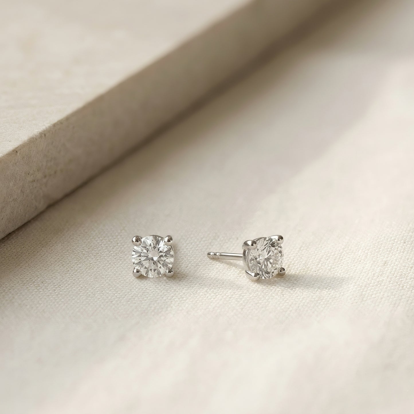 Diamond Stud Earrings | 0.50 ct | Bezel Setting | Lab-grown Diamond | 14k Gold | Lunevya