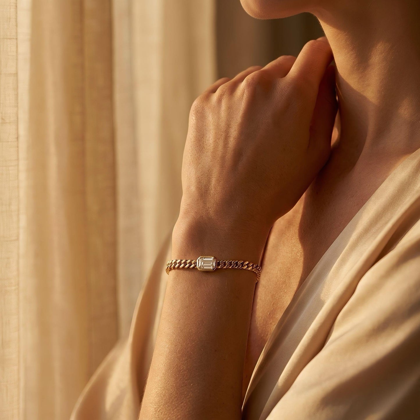 Bracelet exclusif en or 14 carats maille gourmette avec diamant taille émeraude | Certifié IGI