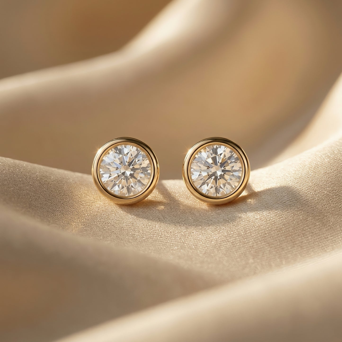 Diamond Stud Earrings | Bezel Setting | Lab-grown Diamond | 14k Gold | Lunevya