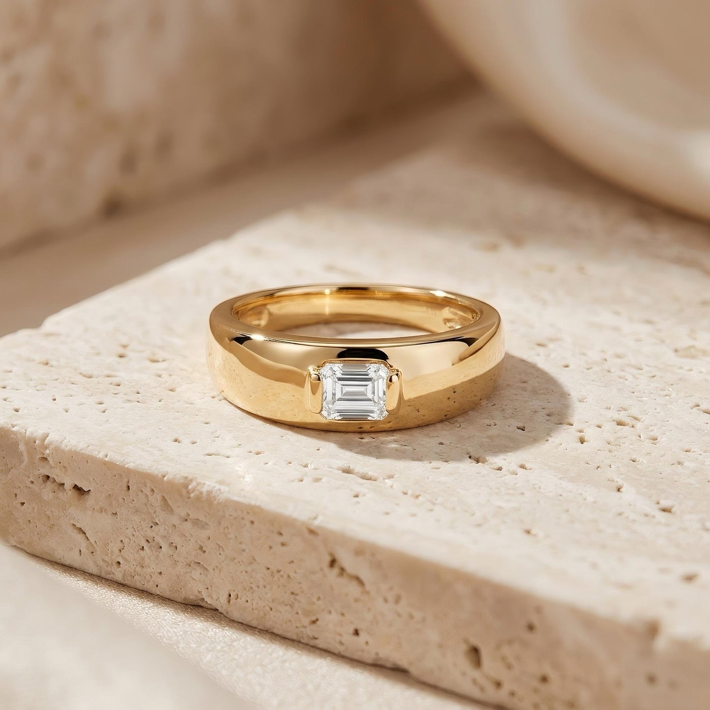 Smaragd-Schliff Ring mit Labordiamant | Bezel-Setting | 14k Gold – LUNEVYA