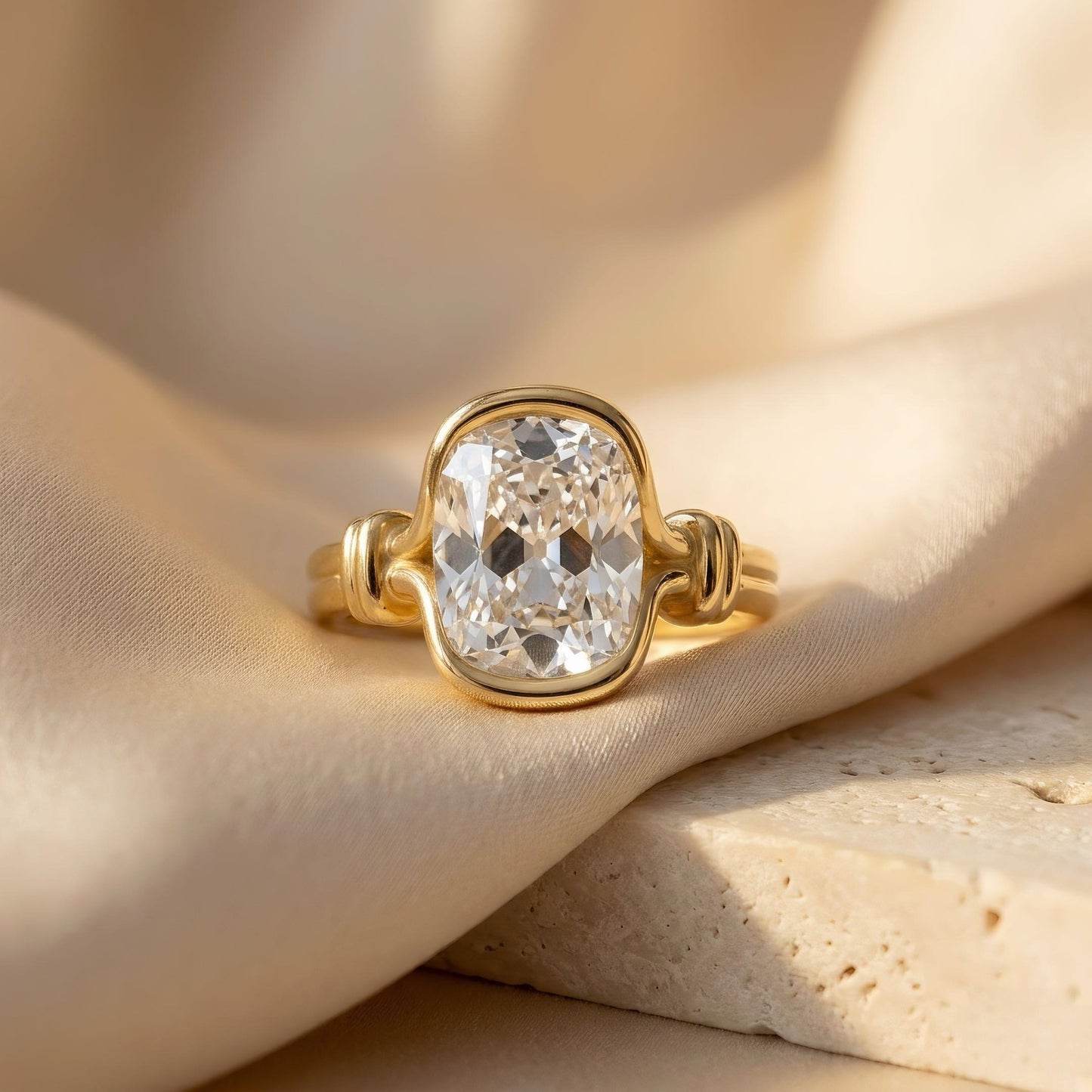 Lunevya Cushion Diamantring | 1.00 – 4.00 ct | 14k Gold