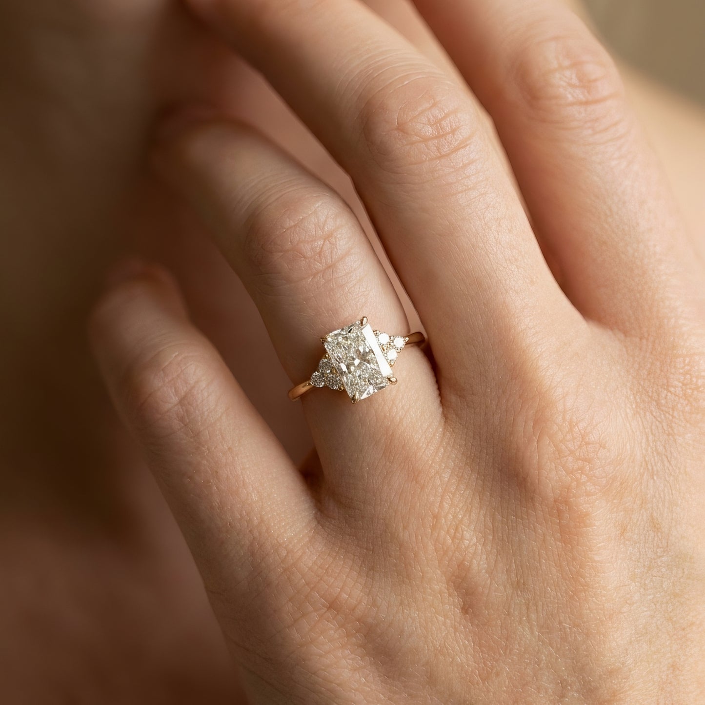Radiant-Verlobungsring | 2.0 ct | Custom Design | Lab-grown Diamant | 14k Gold | Lunevya