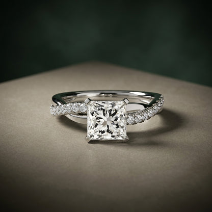 The Emerald Twist Pavé Ring – LUNEVYA