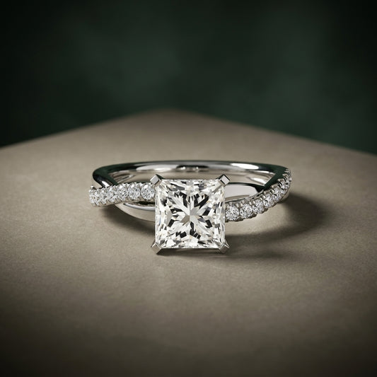 The Emerald Twist Pavé Ring – LUNEVYA