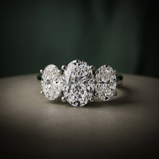 Trilogy Oval – LUNEVYA