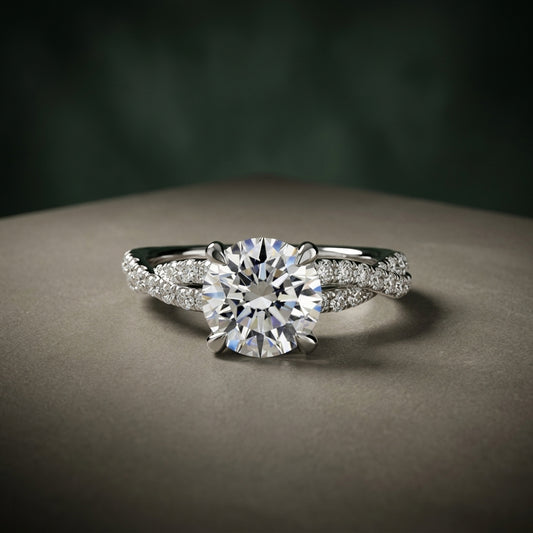 The Twisted Pavé Solitaire – LUNEVYA